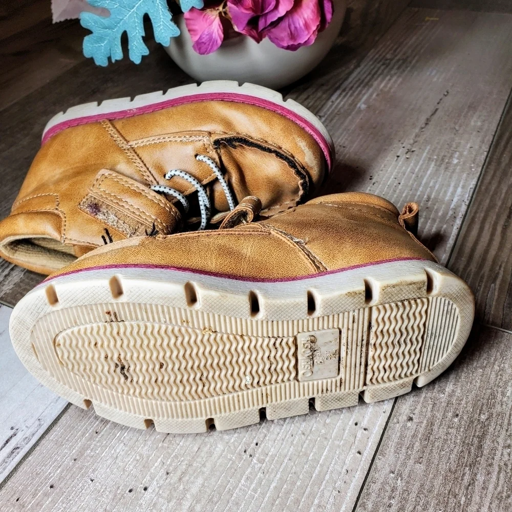 OshKosh B'gosh Baby Toddler Boy Tan Boots Size 8m